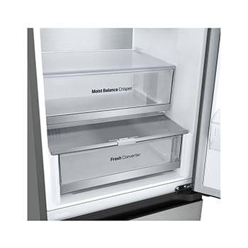 Bottom freezer without food