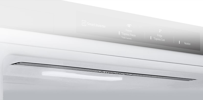 Nahaufnahme der weichen LED-Beleuchtung, die das Licht effektiv im gesamten Kühlschrank verteilt und die Augen schont.