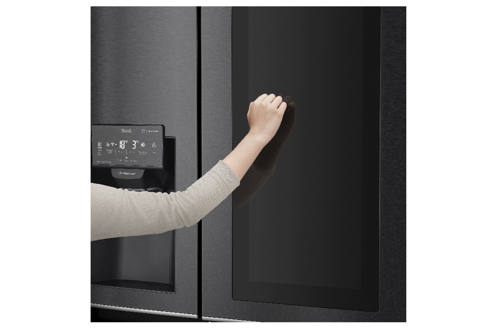 LG ​​Side-by-Side mit InstaView Door-in-Door ®  | Eis-, Crushed Ice- und Wasserspender  | ​625​ Liter Kapazität | Energieeffizienzklasse ​F​ | ​Festwasseranschluss | Matte Black Steel​​ | ​GSX960MCVZ, GSX960MCVZ