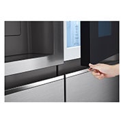 LG Side-by-Side mit InstaView Door-in-Door® | Eis-, Crushed Ice- und Wasserspender | 635 Liter Kapazität | EEK E | Interner Wassertank 4L | Platinum Silver | GSXV81PZLE, GSXV81PZLE