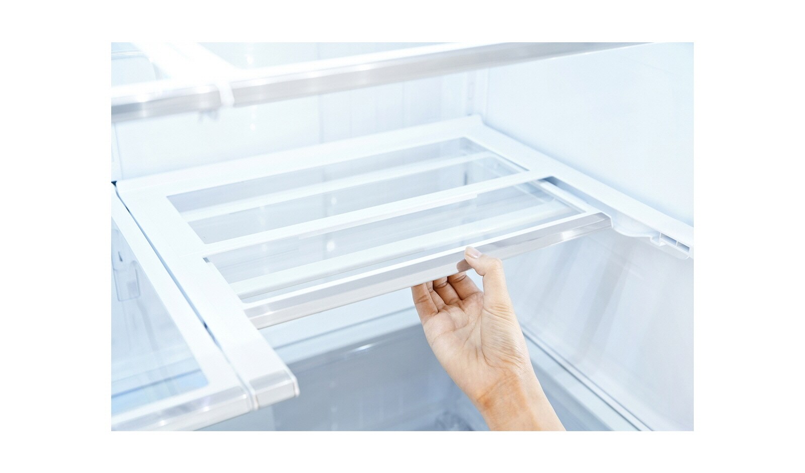 LG Multi Door Kühlgerät mit 601 Litern Nutzinhalt, A++ und Smart Eco Door, GMM916NSHZ