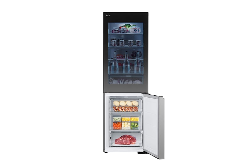 Offene Vorderseite mit gelagerten Lebensmitteln