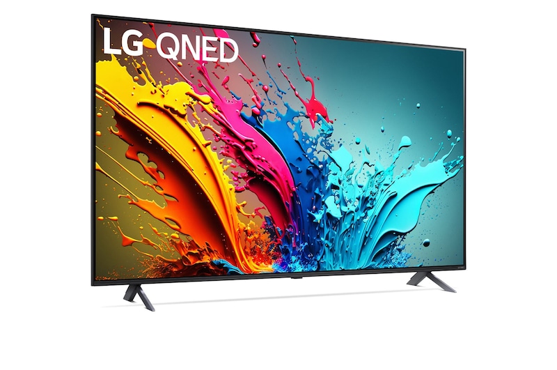 Leicht abgewinkelte Seitenansicht des LG QNED TV, QNED85