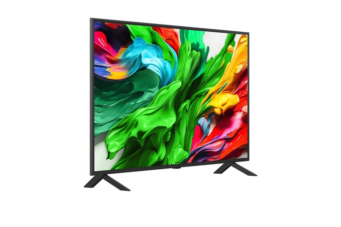 Leicht abgewinkelte Seitenansicht des LG QNED evo TV von rechts