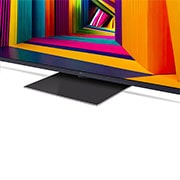 Nahaufnahme der oberen Kante des LG UHD Fernsehers UT90