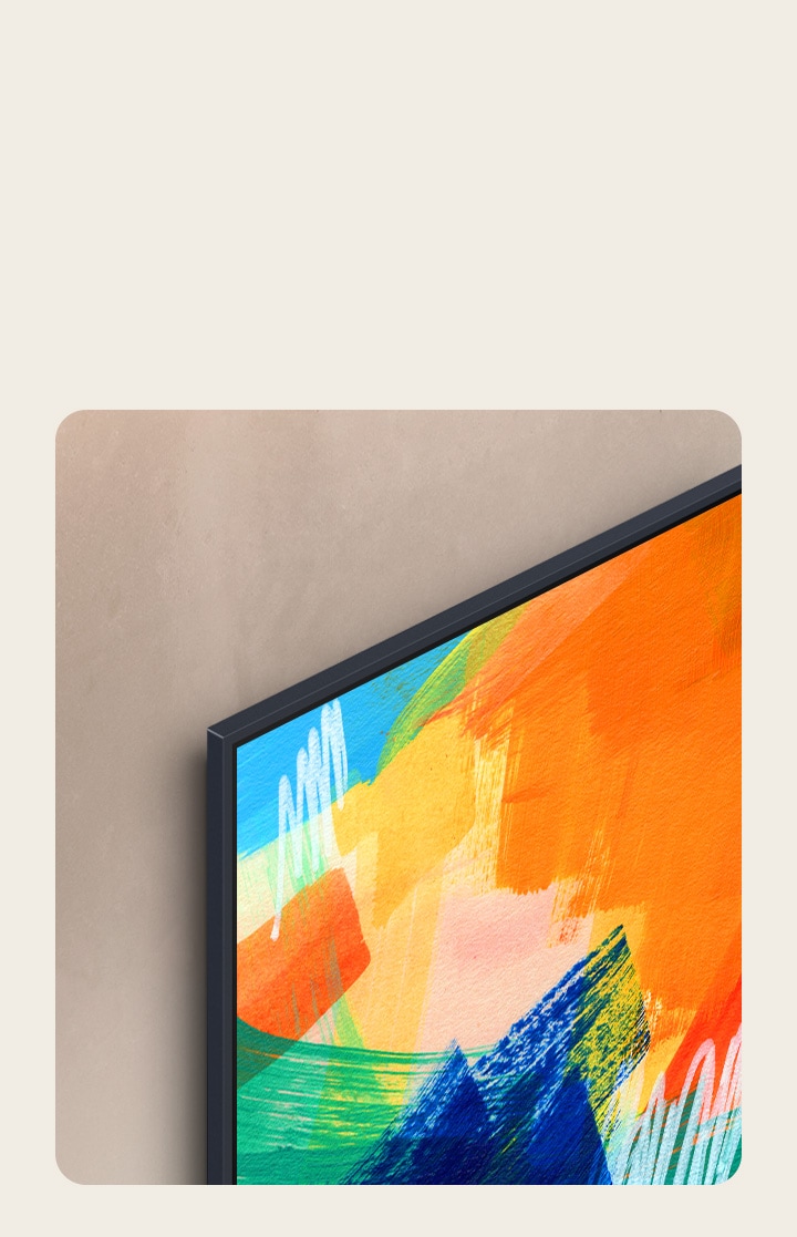 Die obere linke Ecke eines LG Fernsehers, auf der ein mehrfarbiges Kunstwerk zu sehen ist. Der Fernseher ist mit kaum sichtbarem Abstand an der Wand montiert.	