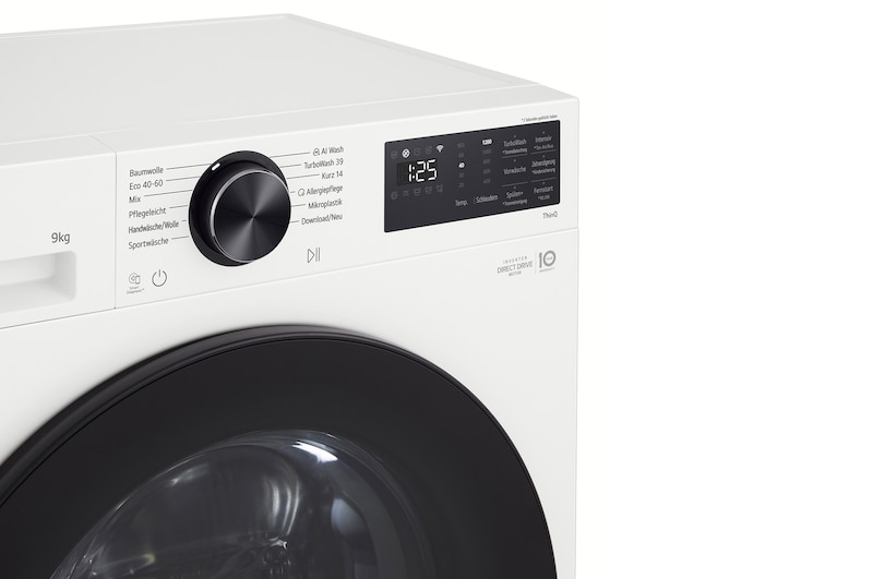 Ein Bild, das eine Reduzierung der mikroplastischen Emissionen um bis zu 60 % auf einem Hintergrundbild zeigt, das Wellen darstellt