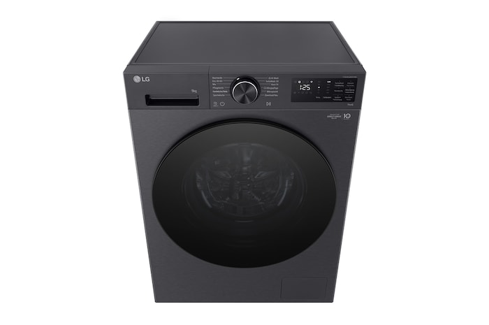 Ein Bild, das eine Waschmaschine im Wohnzimmer mit einer A-Bewertung für Energieeffizienz daneben zeigt und 30 % weniger Strom verbraucht