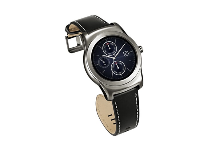 LG Smartwatch mit 1,2 GHz Quad-Core-Prozessor, 3,3 cm (1,3 Zoll) rundem Plastic-OLED-Display und Android Wear, Watch Urbane