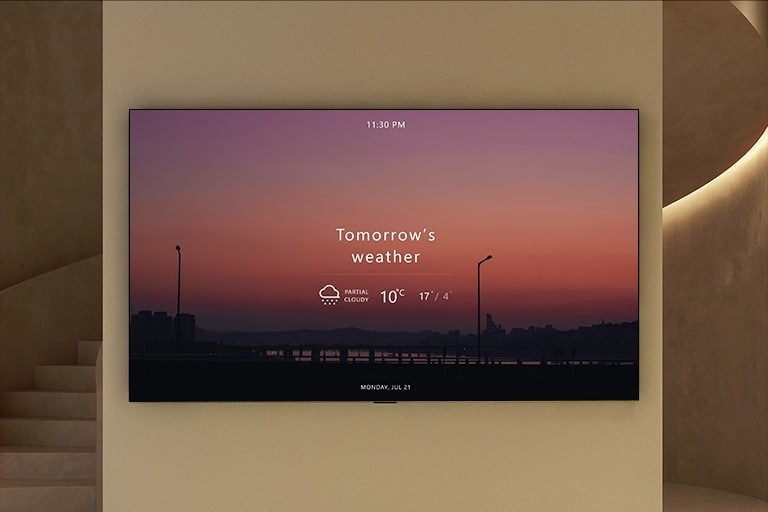 Ein TV-Bildschirm zeigt das Wetter des kommenden Tages an.
