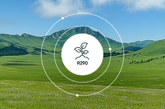 Eine LG-Grafik zeigt ein R290-Symbol mit einem Symbol „Blatt“ über einer grünen Berglandschaft. Das soll die Verwendung des Kältemittels R290 darstellen.