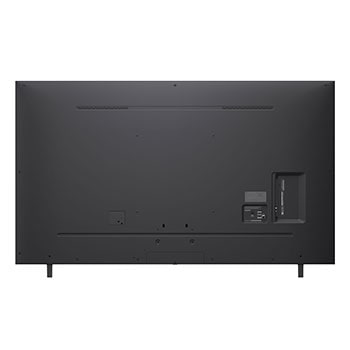 LG AI Magic Remote foran en LG TV skærm. På skærmen er der en personlig hilsen fra LG AI’en med tilpassede nøgleord baseret på brugerens søge- og visningshistorik. Ved fjernbetjeningen er der et ikon og en tekst, der viser, at AI Concierge-funktionaliteten er let tilgængelig med et kort tryk på AI-knappen. 