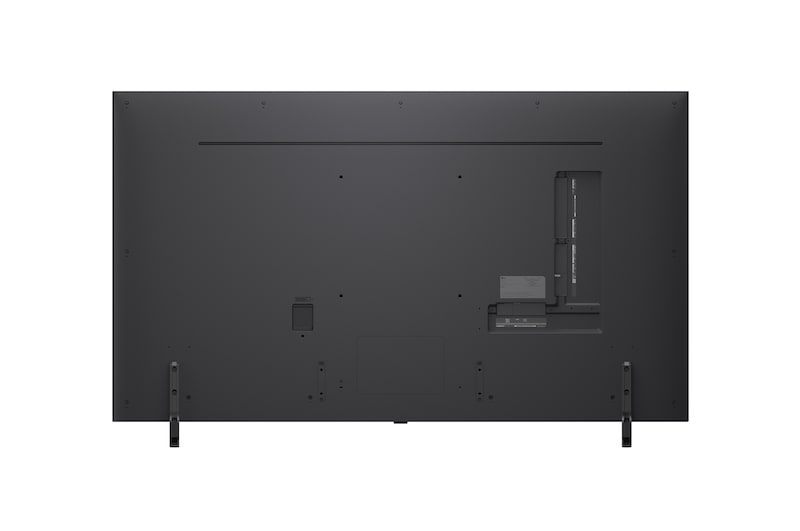 Let vinklet visning fra højre side af LG QNED evo QNED85 TV