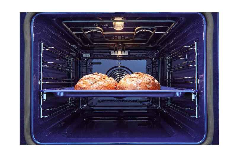 76L A+, Indbygget ovn i matsort stål med Instaview, blåt EasyClean rengøringssystem og teleskopskinner
