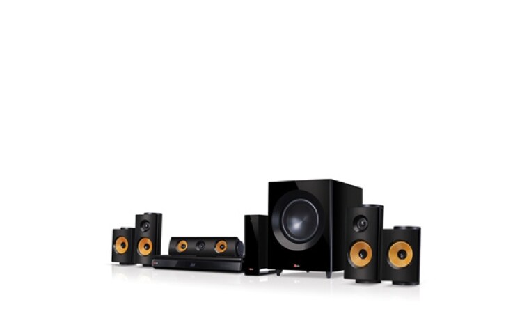 LG HJEMMEBIOSYSTEM MED 5.1-KANAL OG TRÅDLØSE BAGSIDEHØJTTALERE. INTEGREREDE HØJTTALERE MED KRAFTFULD EFFEKT PÅ HELE 1200W. EKSTRA SMART BLU-RAY MED WEB BROWSING, WI-FI, DLNA, PRIVATE SOUND, 4K-OPSKALERING OG 3D-UNDERSTØTTELSE. 5-SEKUNDERS OPSTART., BH7240BW