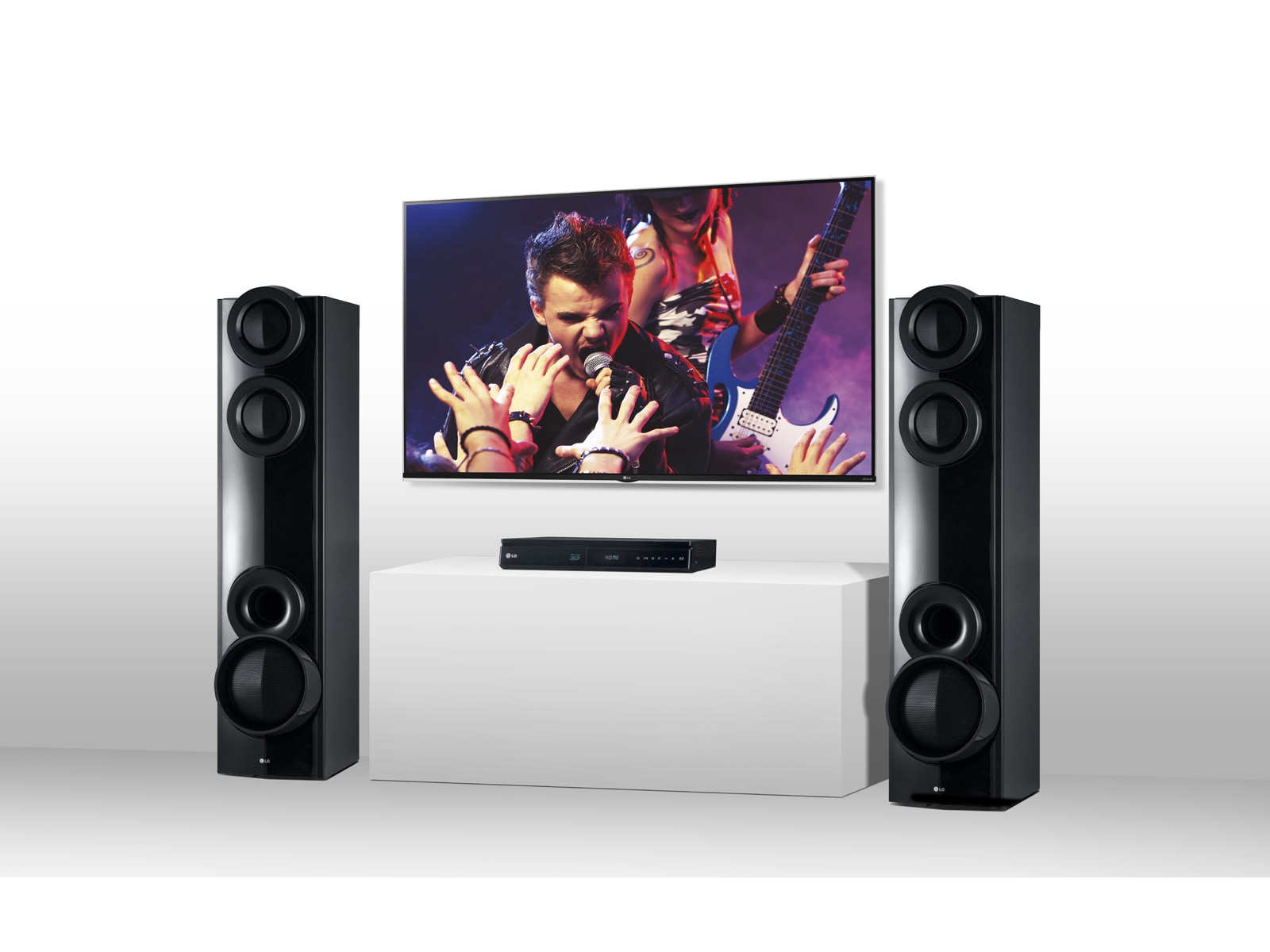 Visning forfra af 3D-hjemmebiografsystem med Blu-ray™ og dvd LHB675