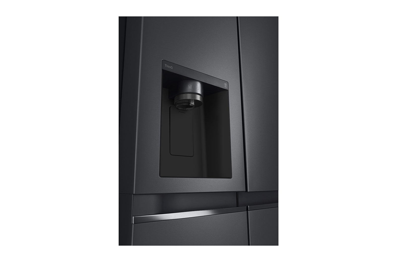 LG 635L Side by Side (Matte Black Stainless Steel), Energiklasse F, Vand-/isdispenser med vandtilkobling, Smart Diagnosis™ med Wi-Fi, GSLV70MCTM