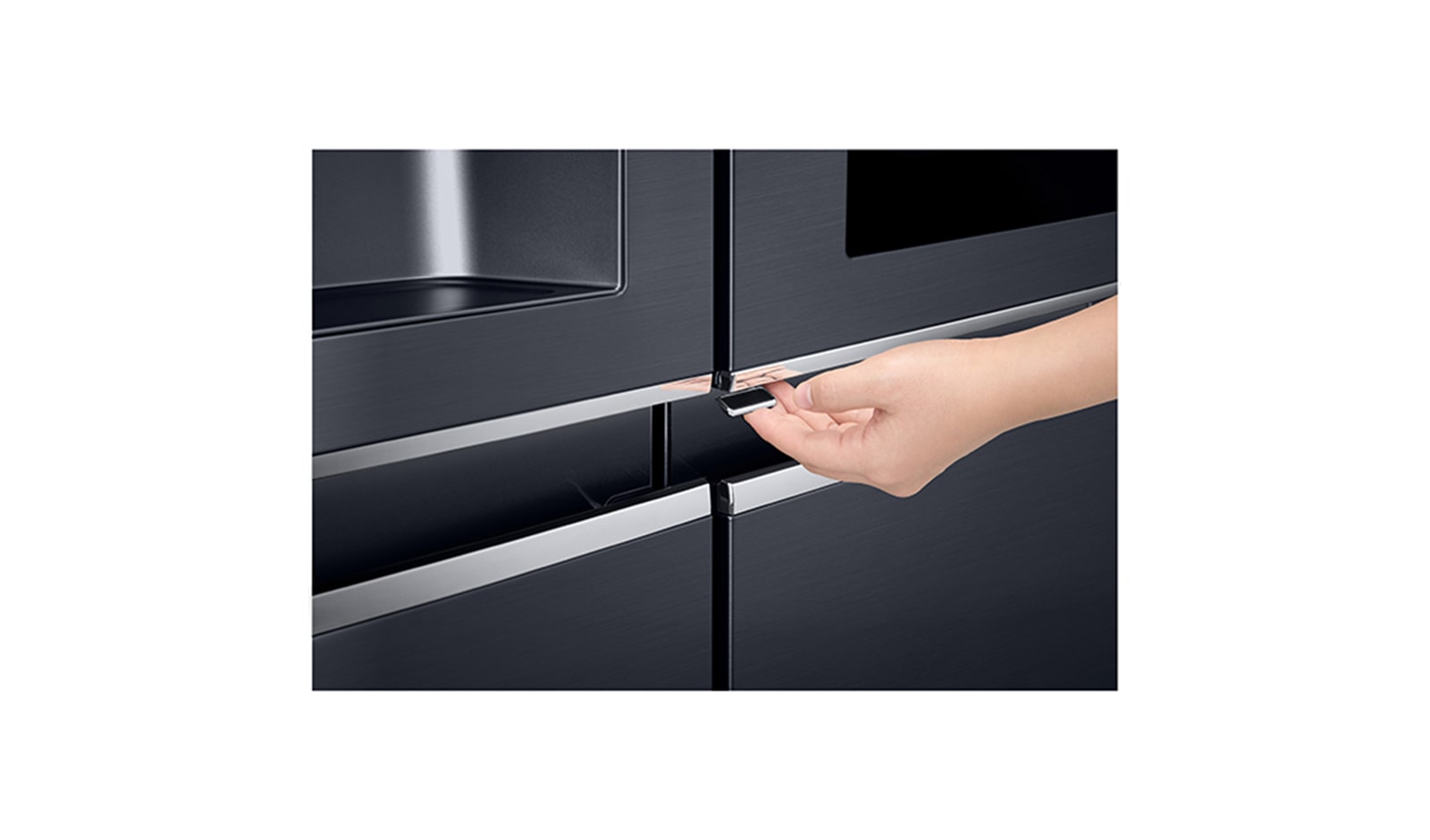 LG 625L InstaView Door in Door™ Side by Side (Matte Black), Energiklasse F, Vand-/isdispenser med vandtilkobling, Smart Diagnosis™ med Wi-Fi, GSX960MTAZ