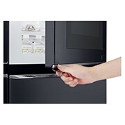 LG 625L InstaView Door in Door™ Side by Side (Matte Black), Energiklasse F, Vand-/isdispenser med vandtilkobling, Smart Diagnosis™ med Wi-Fi, GSX960MCVZ