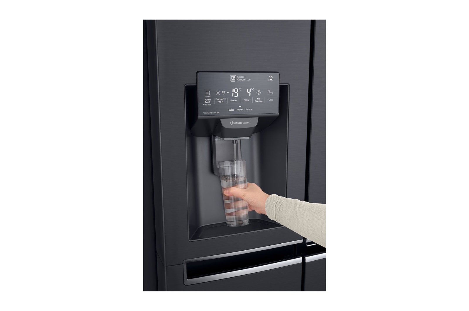 LG 625L InstaView Door in Door™ Side by Side (Matte Black), Energiklasse F, Vand-/isdispenser med vandtilkobling, Smart Diagnosis™ med Wi-Fi, GSX960MCVZ