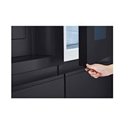LG 628L InstaView Door in Door™ Side by Side (Essence Black), Energiklasse D, Vand-/isdispenser med vandtilkobling, Smart Diagnosis™ med Wi-Fi, GSXE90EVAD