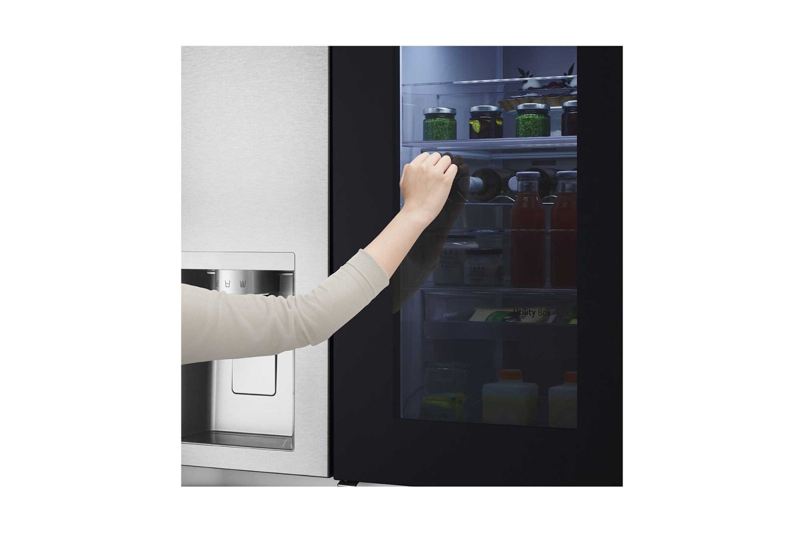LG 628L InstaView Door in Door™ Side by Side (Metal Sorbet), Energiklasse D, Vand-/isdispenser med vandtilkobling, Smart Diagnosis™ med Wi-Fi, GSXE90MBAD