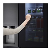 LG 635L InstaView Door in Door™ Side by Side (Matte Black Steel), Energiklasse E, Vand-/isdispenser med vandtilkobling, Smart Diagnosis™ med Wi-Fi, GSXV90MCAE