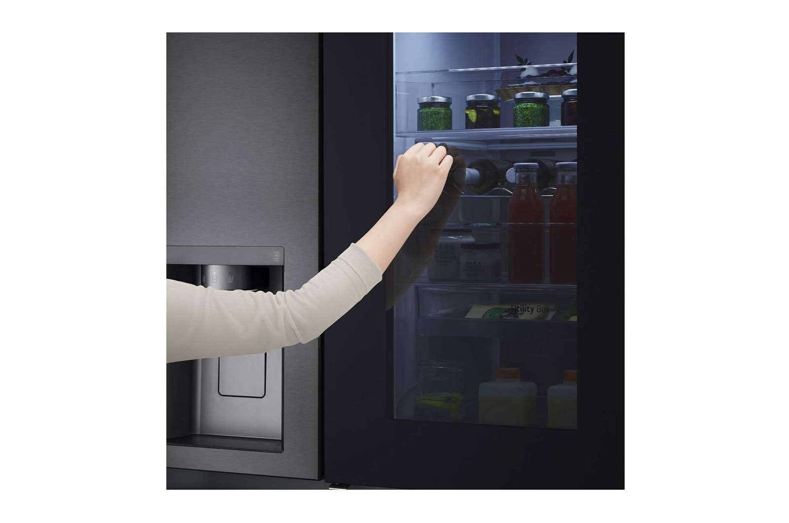 LG 635L InstaView Door in Door™ Side by Side (Matte Black Steel), Energiklasse E, Vand-/isdispenser med vandtilkobling, Smart Diagnosis™ med Wi-Fi, GSXV90MCAE