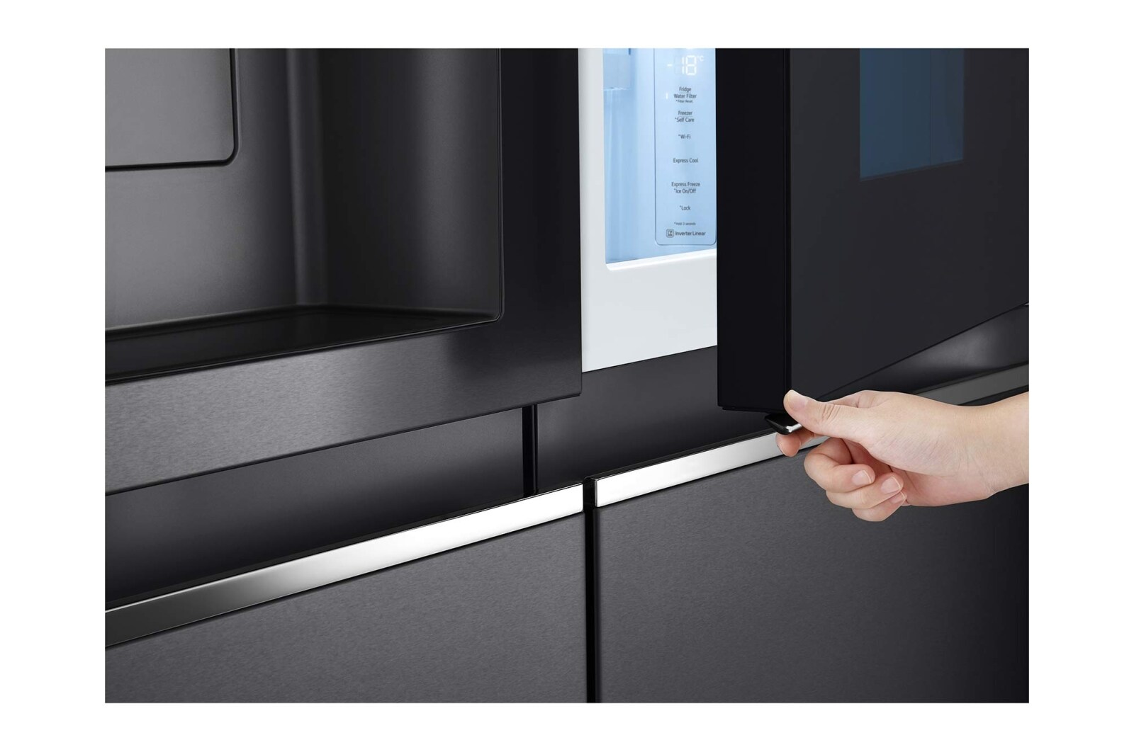 LG 635L InstaView Door in Door™ Side by Side (Matte Black Steel), Energiklasse E, Vand-/isdispenser med vandtilkobling, Smart Diagnosis™ med Wi-Fi, GSXV90MCAE