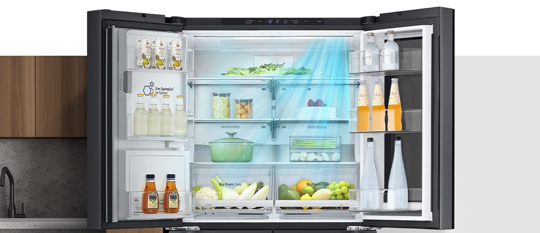 Indeni køleskabet, som er fyldt med ingredienser, vises blå pile, der betyder kulde, nedenfor på begge sider og over det hele.