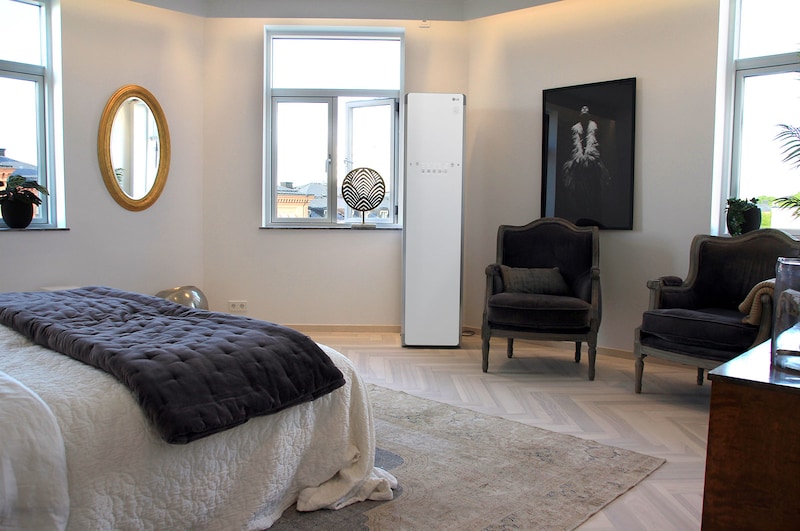 LG Styler - Nyt brun stylingskab med damp og wifi, til dig der elsker din garderobe!, S3RF