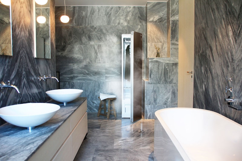 LG 5.2kg LG Styler med hvid dør, TrueSteam® og Wi-Fi, S3WF