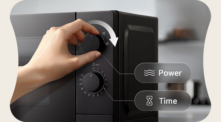 تحكم دقيق بالطهي مع المقابض المزدوجة سهلة الاستخدام في ميكروويف LG