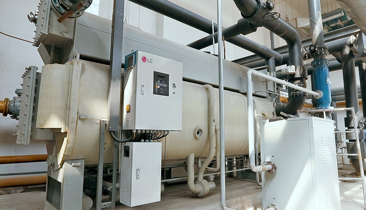 تُعرض عدة وحدات من نظام التبريد الامتصاصي الهجين من LG.