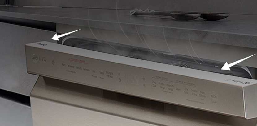 يتم فتح باب غسالة الأطباق تلقائيًا بعد اكتمال الدورة لتجفيف الأطباق بشكل طبيعي. 	