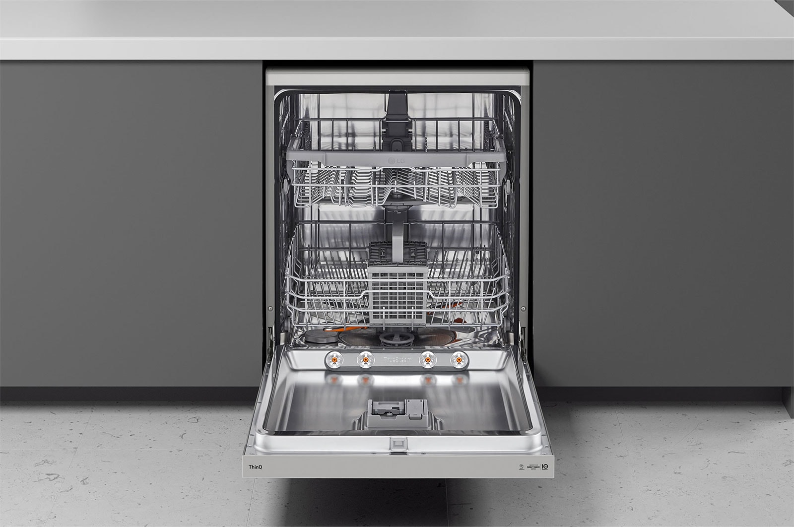 LG Dishwasher QuadWash™ Steam | Silver | 14 Place Settings, DFC532FPE