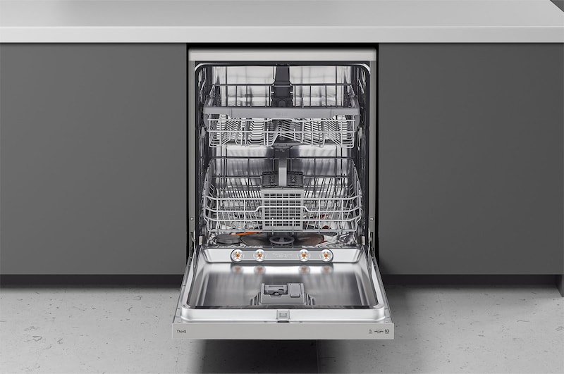 LG Dishwasher QuadWash™ Steam | Silver | 14 Place Settings, DFC532FPE