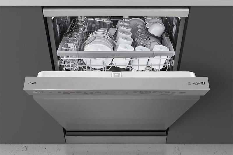 LG Dishwasher QuadWash™ Steam | Silver | 14 Place Settings, DFC532FPE