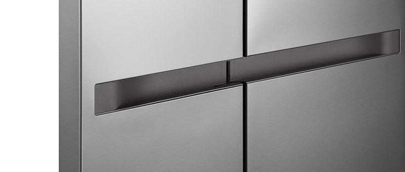 The handle design of the refrigerator magnified with gradient white lines