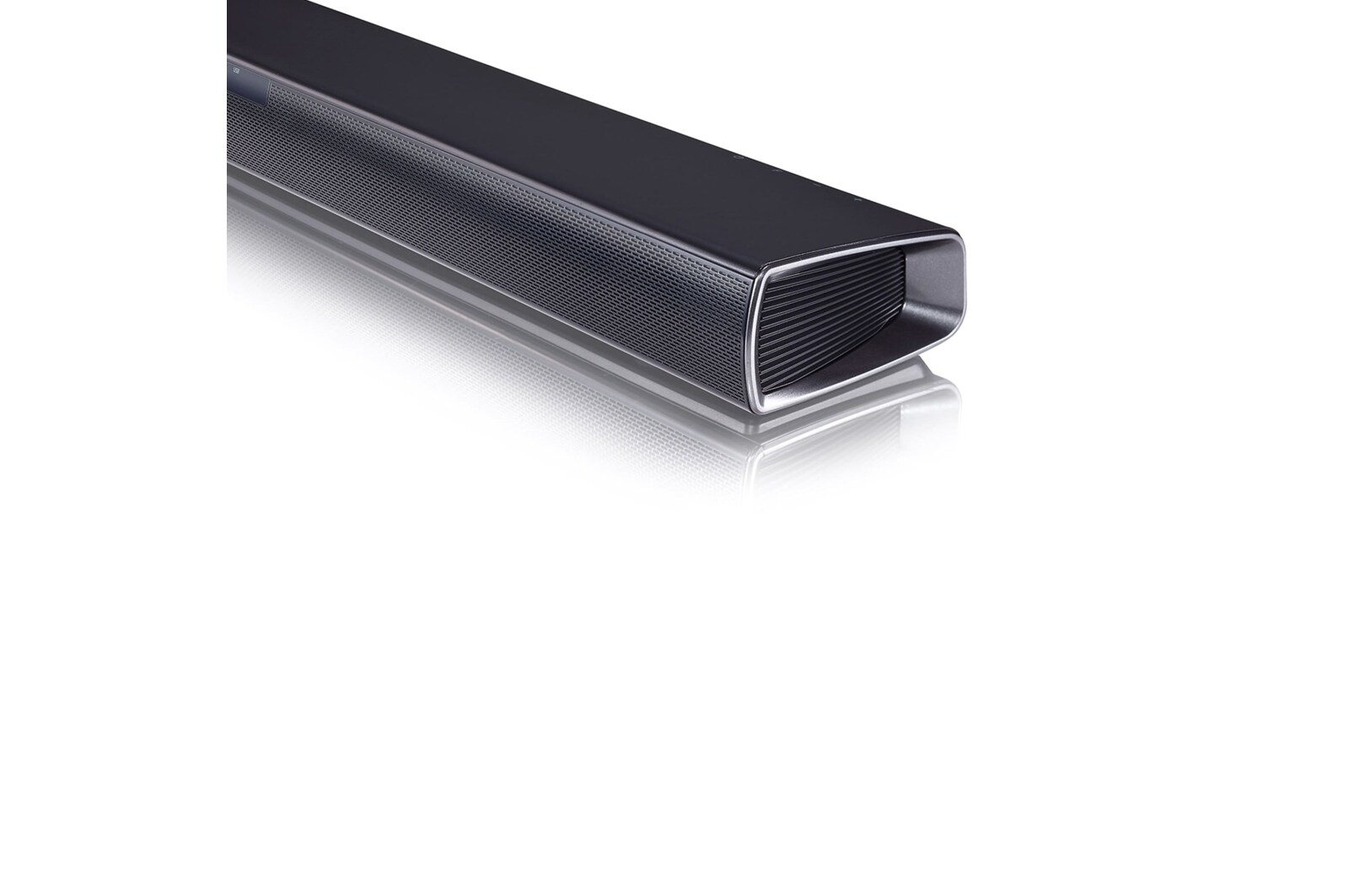 LG Barra de sonido LG SQC1 con 160W de potencia y 2.1 canales. Sonido envolvente Dolby Digital con bajos potentes. Conectividad Bluetooth, USB y entrada óptica. Completa tu televisor , SQC1