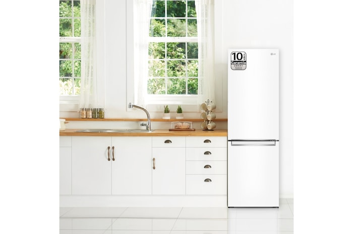 LG Frigorífico Combi 1,86m, Clasificación C , capacidad de 374l, Blanco, serie 700, GBB71SWVCN1