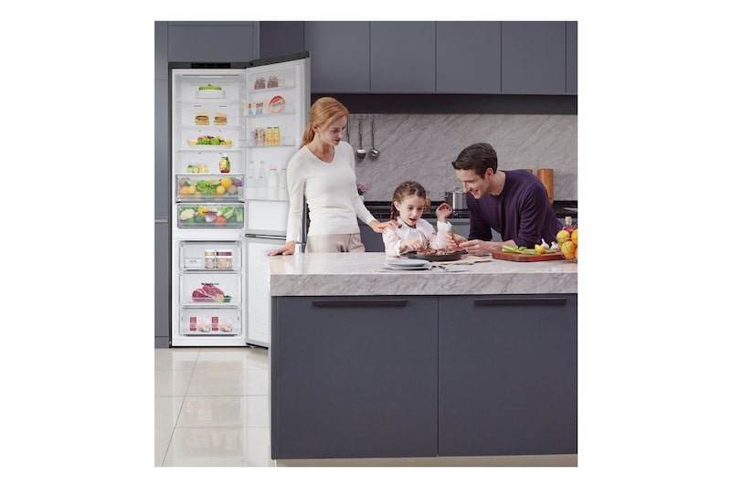 LG Frigorífico Combi 2.03m, Clasificación C, capacidad de 419l, Inox antihuellas, serie P-600, GBP62PZNCN1
