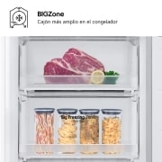 LG Frigorífico Combi Door Cooling+,  1,86m, Clasificación C, capacidad de 374l, blanco. Serie 300, GBV3100CSW vista frontal ladeada, GBV3100CSW