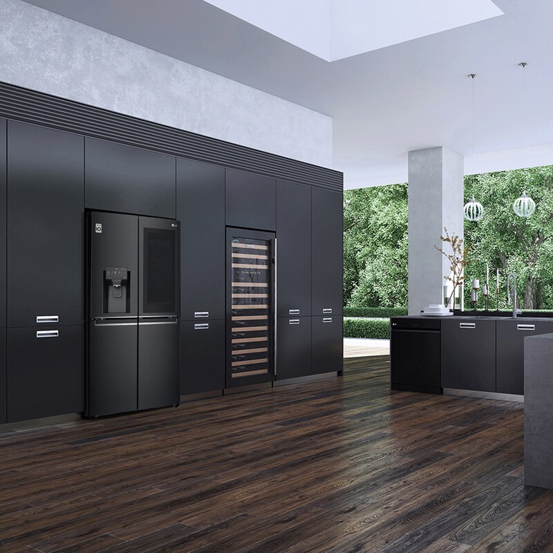 LG Frigorífico American Combi InstaView Door-in-Door™, Clasificación F, 705 L, Acero negro mate antihuellas, GMX945MC9F