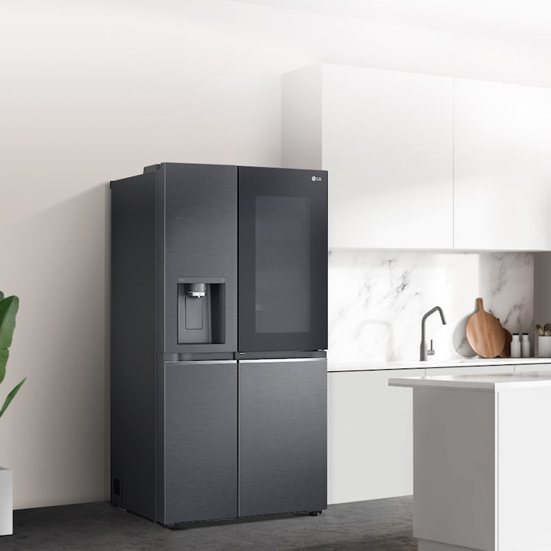 LG Frigorífico American Combi InstaView Door-in-Door™, Clasificación F, 705 L, Acero negro mate antihuellas, GMX945MC9F