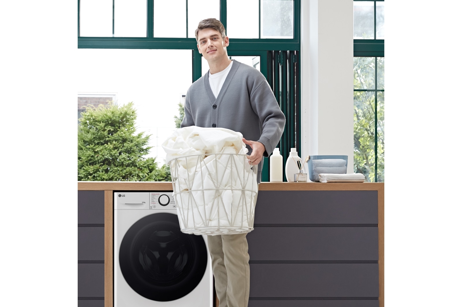 LG Outlet Lavasecadora inteligente AI Direct Drive TM, Turbowash 360º, 9/6kg, 1400rpm, Un 10% más eficiente que A(lavado) / D(secado) Blanca, Serie 600, F4DR6009A1W.OUTLET