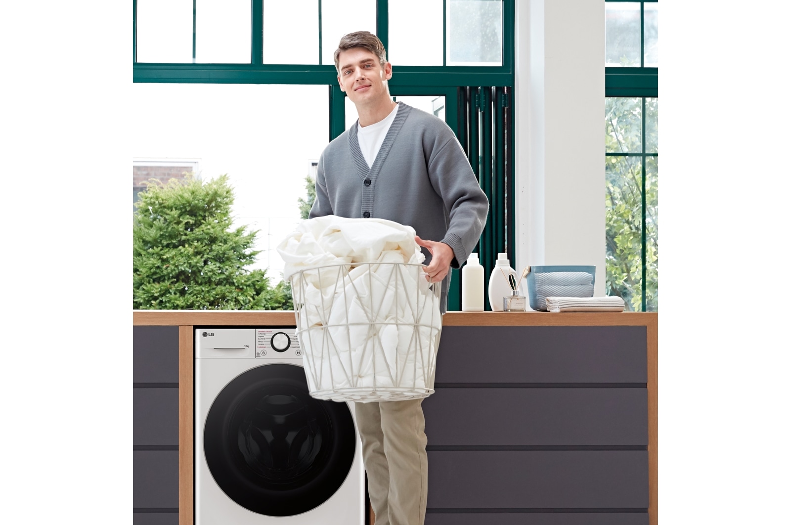 LG Lavadora inteligente AI Direct Drive. TurboWash 360º, Vapor,  10kg ,  1400rpm Un 10% más eficiente que A, Serie 600, F4WR6010A1W