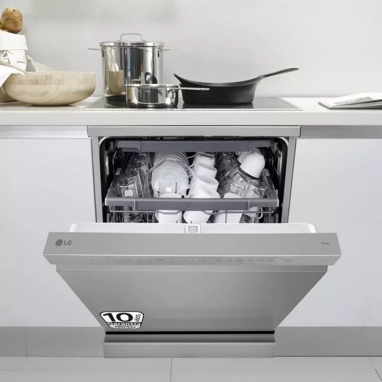 LG Lavavajillas LG QuadWash™, TrueSteam, Inox Antihuellas, clasificación D, tercera bandeja cubiertos, con lavado a vapor, DF243FVS.APYQEES