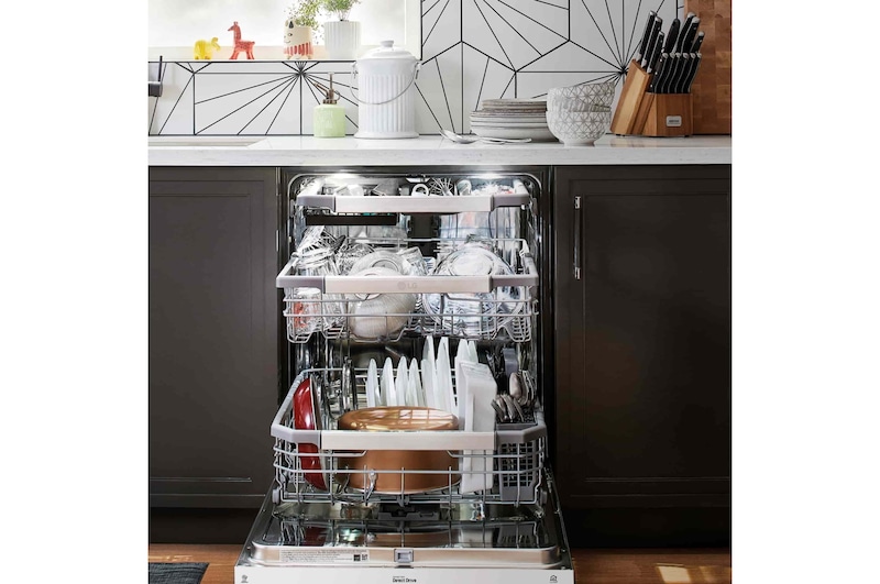 LG Lavavajillas LG QuadWash™, Blanco, clasificación E y tercera bandeja , DF325FW