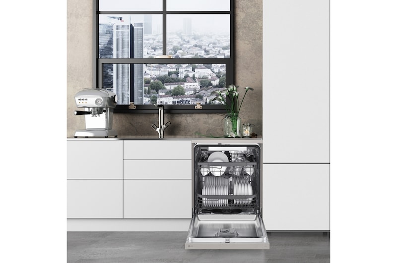 LG Lavavajillas Inox antihuellas con tecnología QuadWash™ , C, con tercera bandeja, DF355FP